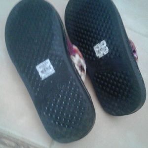 Vera Bradley Shoes - Vera Bradley House Shoes/Slippers NWOT Vera Bradley Shoes - Vera Bradley House Shoes/Slippers NWOT